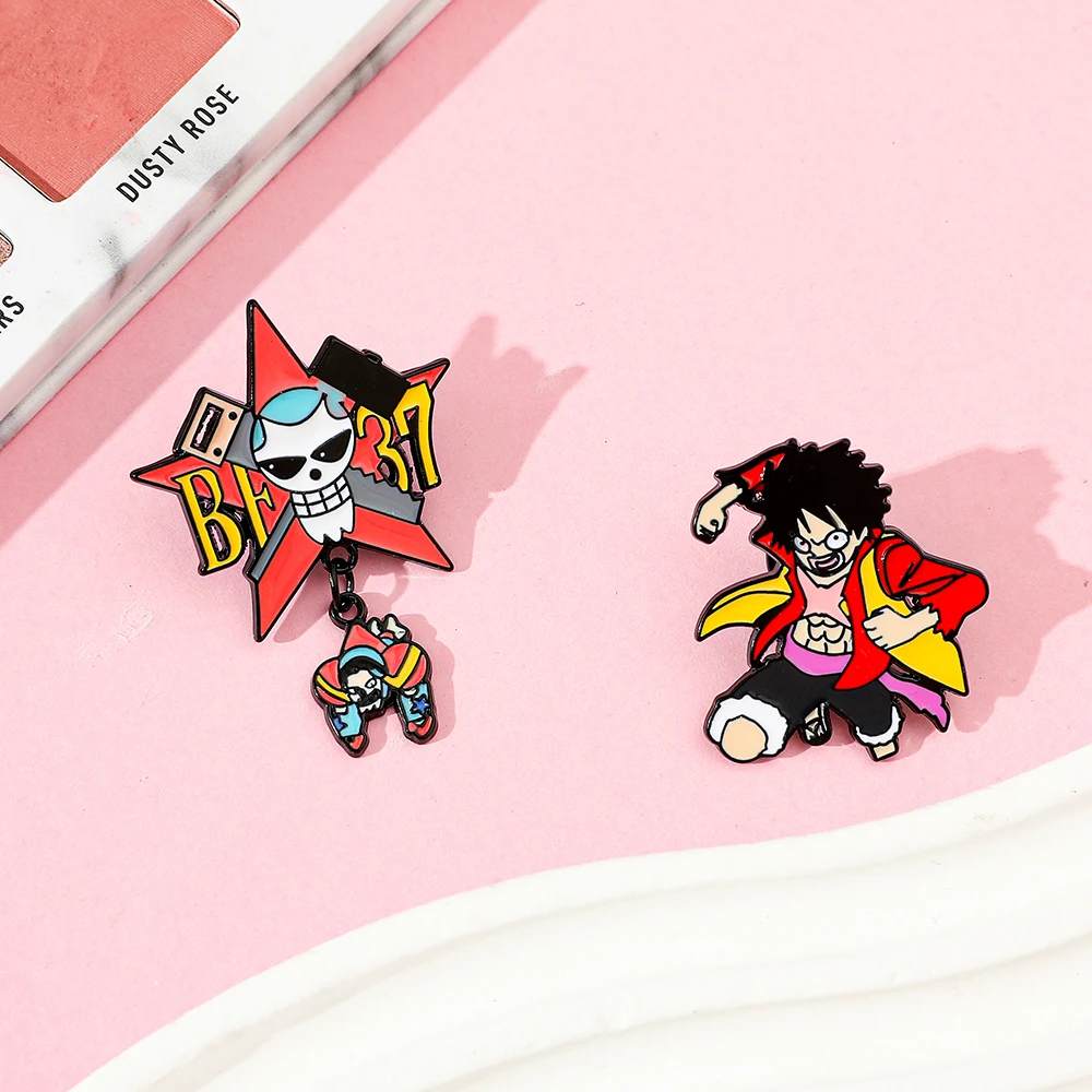 2 Pcs Creative Anime Brooch Fu - Anime Cosplay Luffy recension och pris